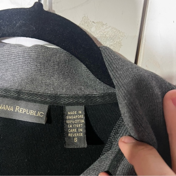 Banana Republic Collared Sweater Jacket Gray with Black Trim Ribbed Size Small - Picture 8 of 11